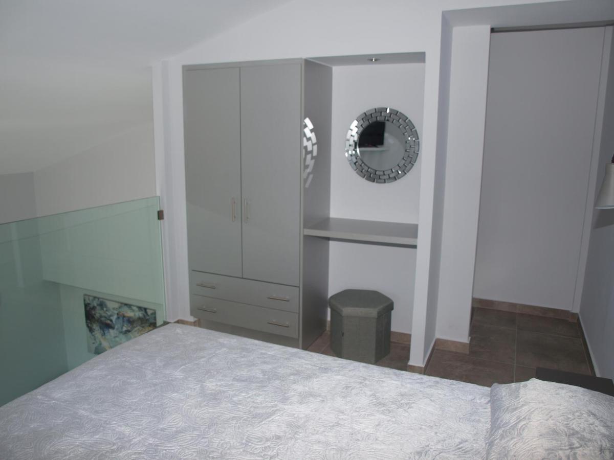 Attic Apartments Ajia Anna Zewnętrze zdjęcie