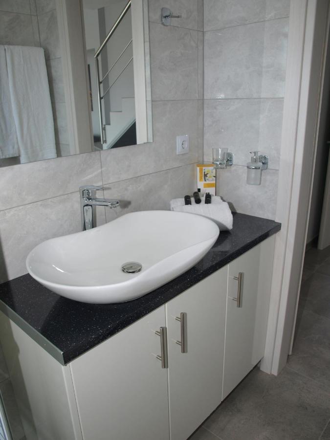 Attic Apartments Ajia Anna Zewnętrze zdjęcie